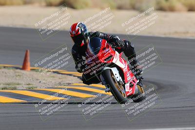 media/Oct-08-2022-SoCal Trackdays (Sat) [[1fc3beec89]]/Turn 10 (945am)/